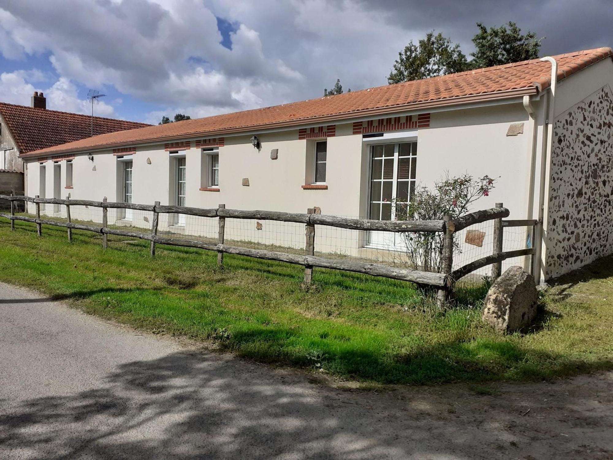 Gite Spacieux Avec Jardin, Spa, Et Equipements Bebe Pres De Pornic - Fr-1-306-1041 Saint-Pere-en-Retz Exterior photo